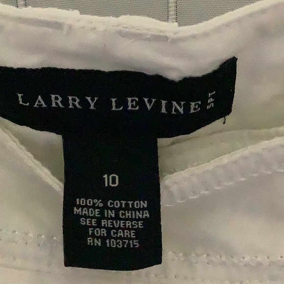 Larry Levine size 10 white capris - Picture 4 of 6